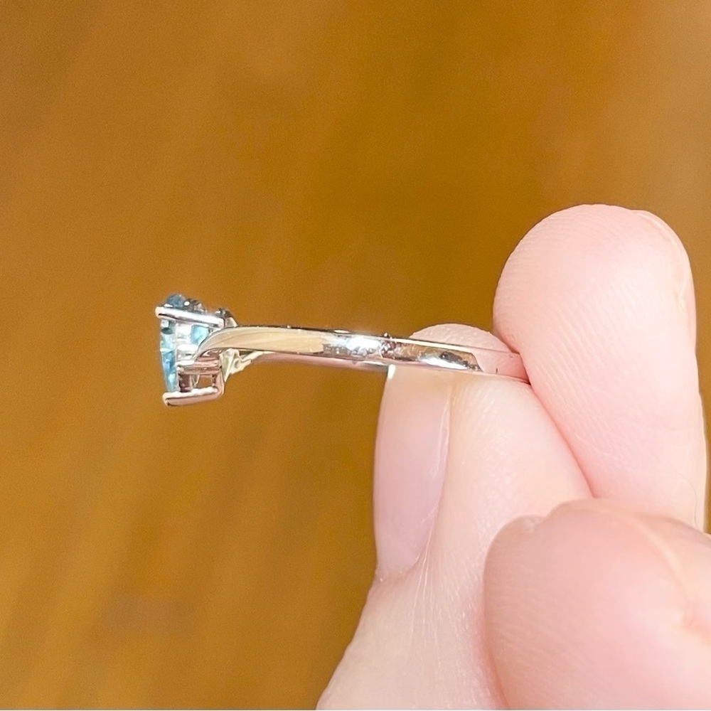 dainty deep blue aquamarine teardrop diamond 18k solid white gold solita… - Picture 7 of 10